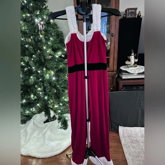 Love on a Hanger Red and White Holiday Jumpsuit. Christmas gift, sexy - Picture 7 of 11